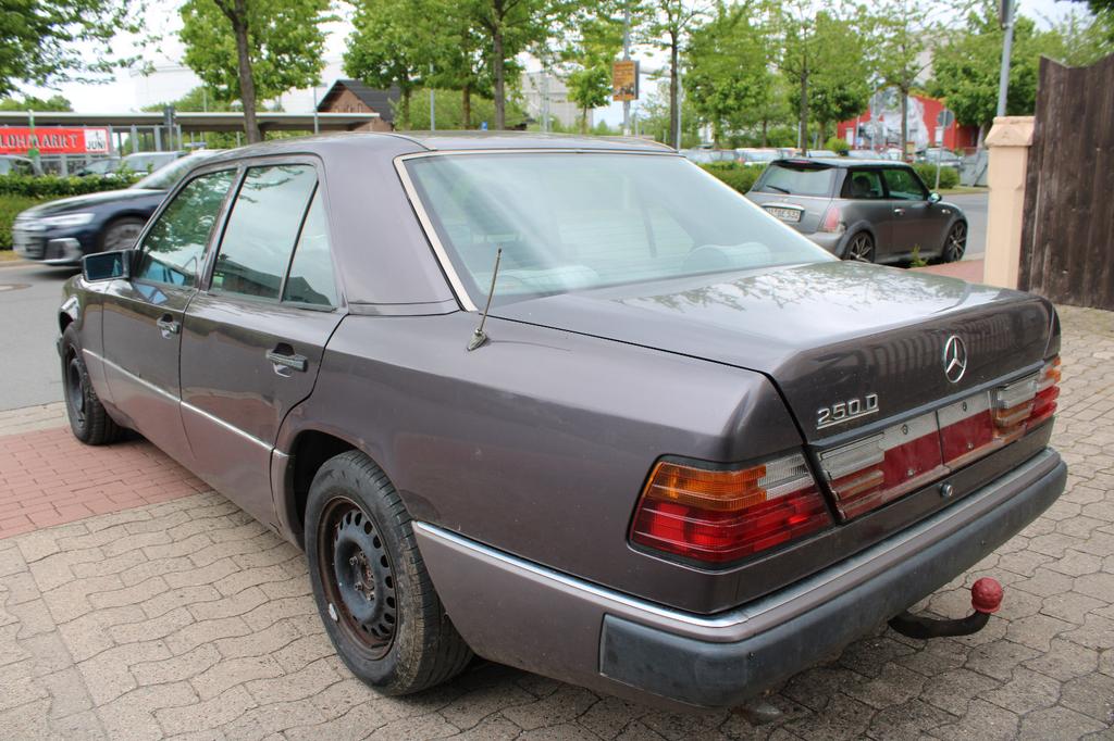 Mercedes-Benz 250