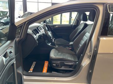 Volkswagen Golf VII Variant *ACC*NAVI*SHZ*PDC*LED*TOUCH*