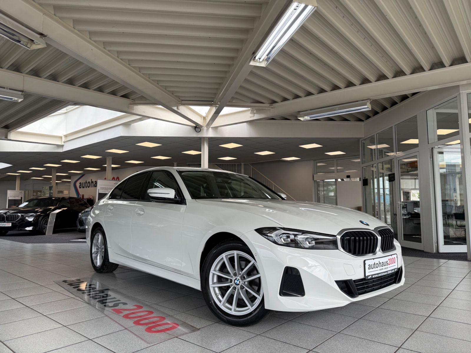 BMW 318i Lim. AUT./LED/CAM/WIDESCREEN/DAB/PARKASST