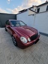 Mercedes-Benz E 220 CDI CLASSIC Classic - Mercedes-Benz E 220 aus 2004: Cdi