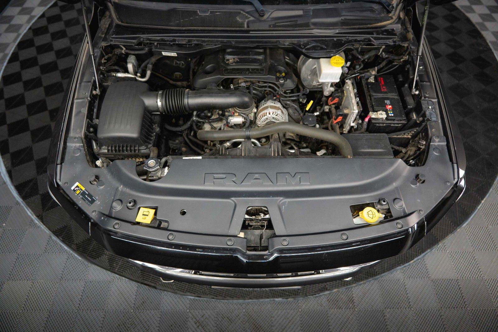 Fahrzeugabbildung Dodge RAM 5.7 V8 HEMI 4x4 LIMITED Night LongBed *ACC*