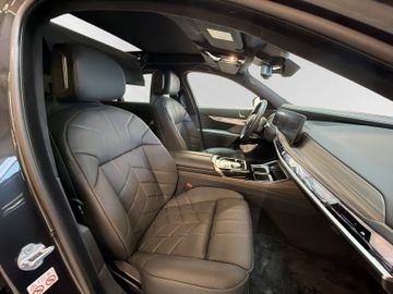 BMW 750 - 9