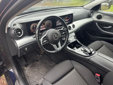 Mercedes E 300 - 4
