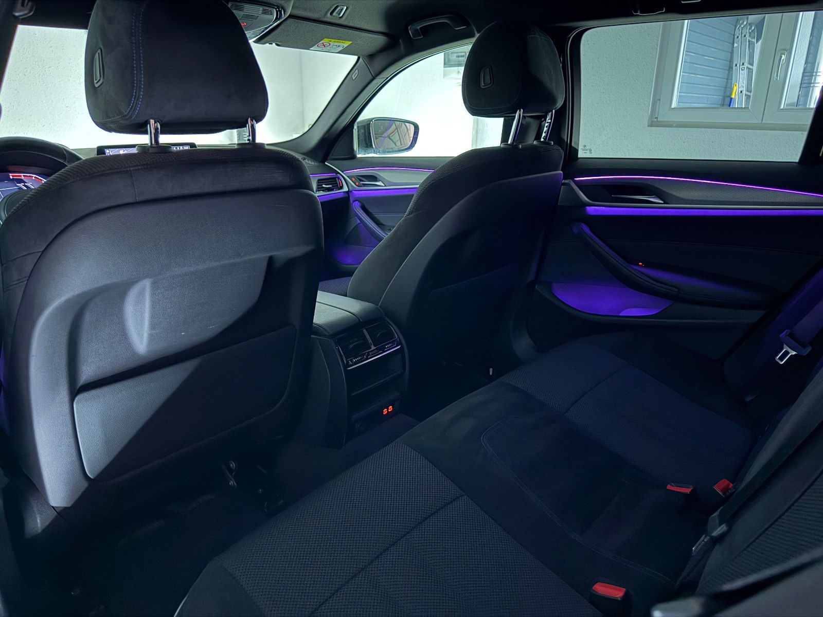 Fahrzeugabbildung BMW 530 d M SPORT/LED/NAVI PROF/STHZ/LIVE COCKPIT