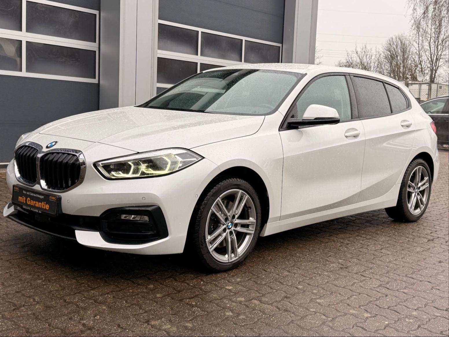 BMW 118 d Sport Line Automatik Navi Kamera