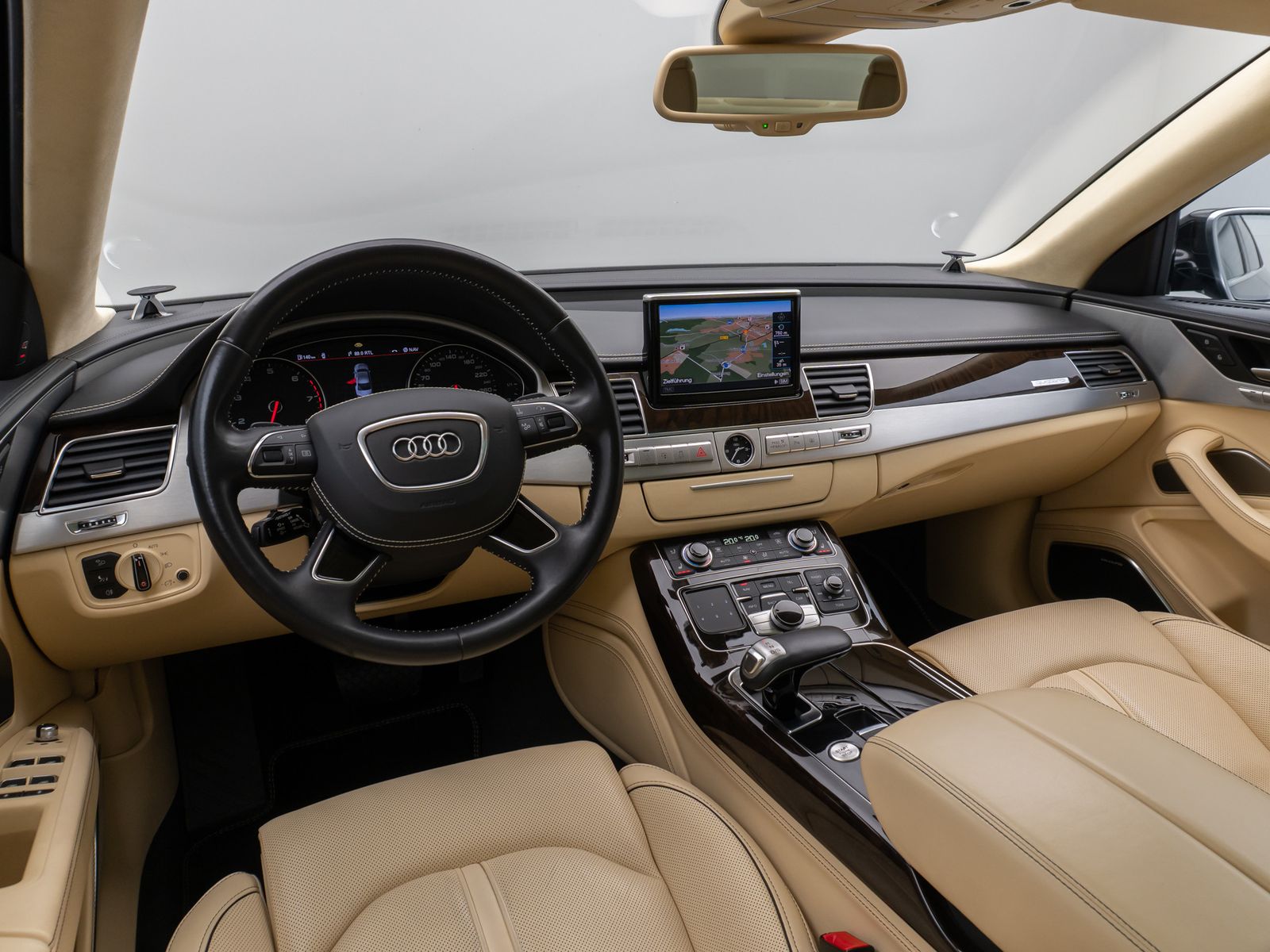 Fahrzeugabbildung Audi A8 W12 Lang Chauffeur GSD B&O Keramik TV Voll