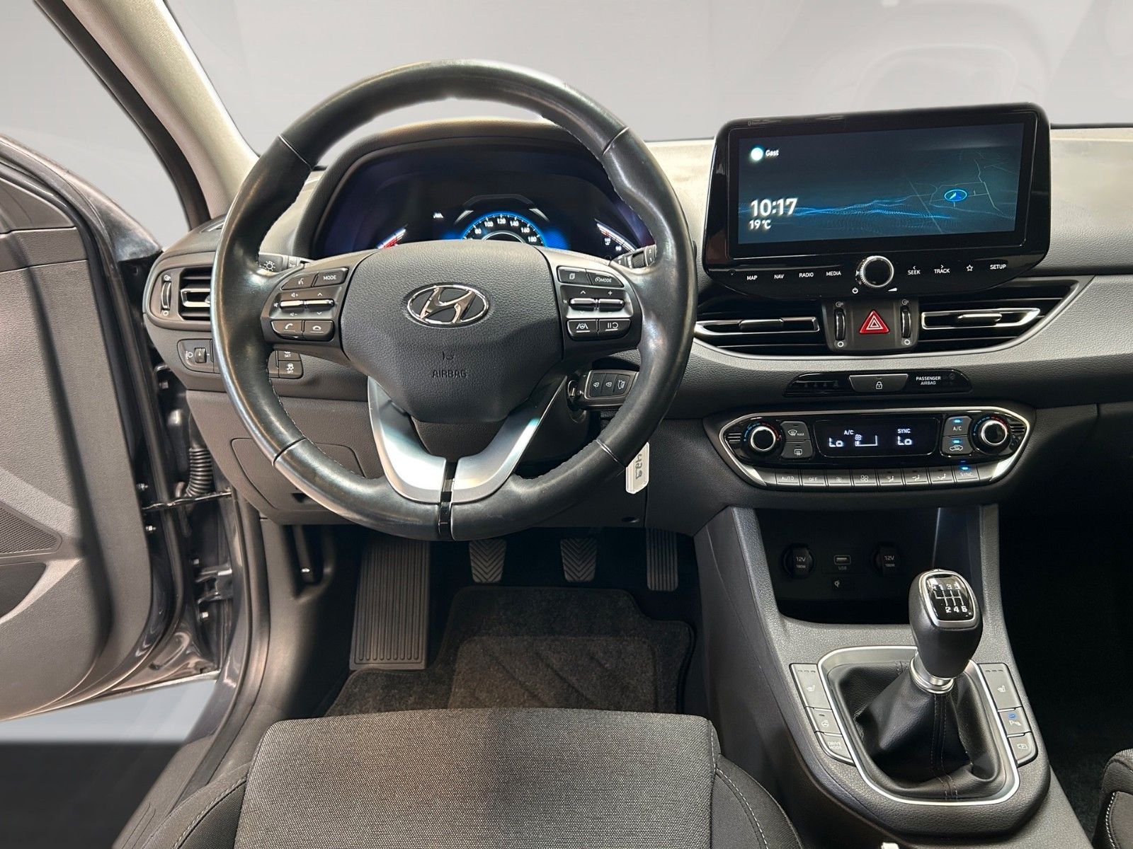 Fahrzeugabbildung Hyundai i30 FL  INTRO EDITION Panoramadach