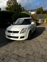 Suzuki Swift 1.3 Club  - Suzuki Swift Gebrauchtwagen in Bielefeld