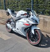 Yamaha YZF-R 125 - YAMAHA 2012 YZF R1