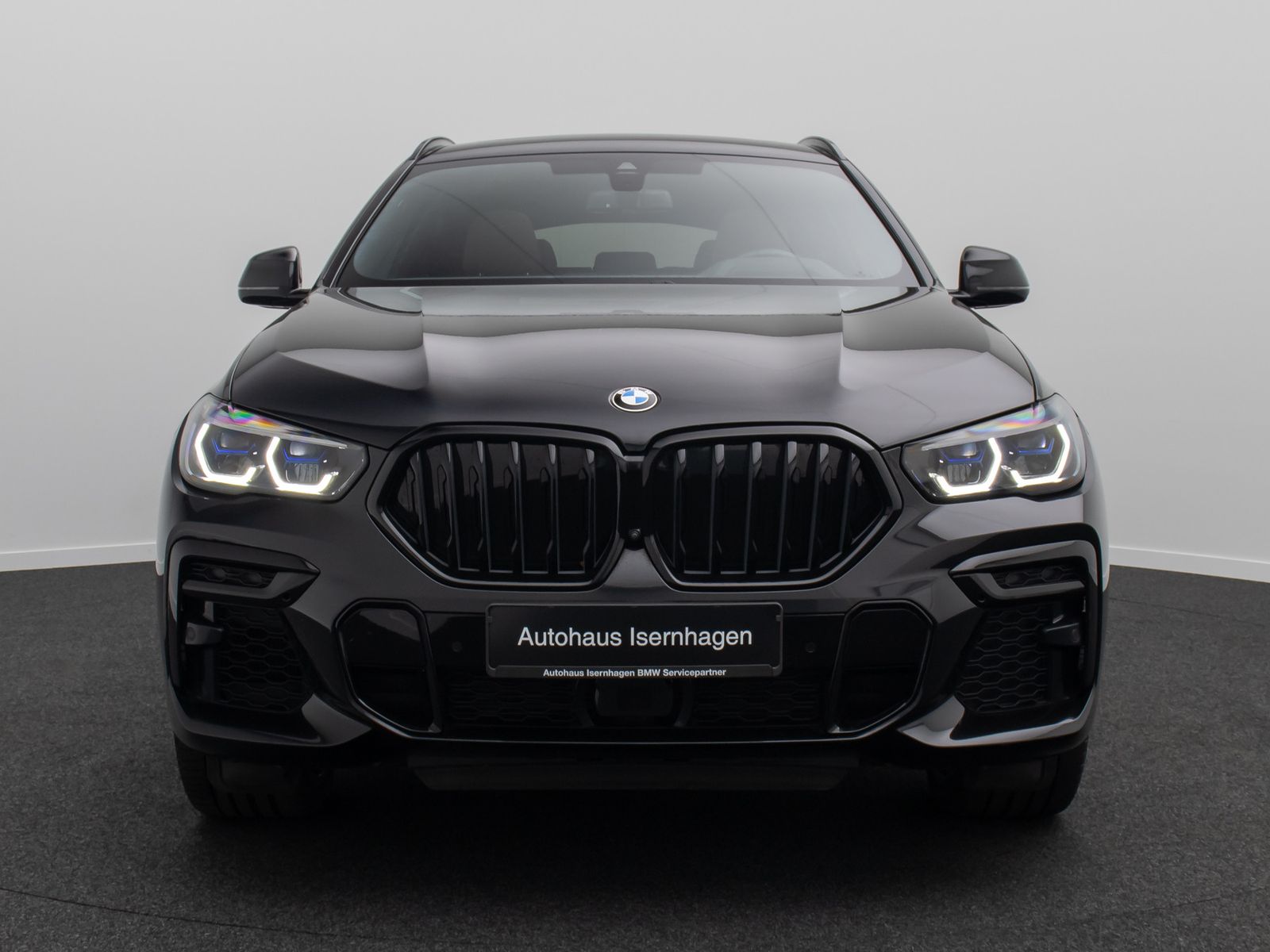 Fahrzeugabbildung BMW X6 M50i 360&deg;Laser DAB H/K Panoram Individual 22"
