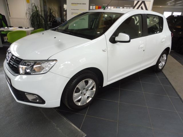 Dacia Sandero II Laureate, 8-fach bereift