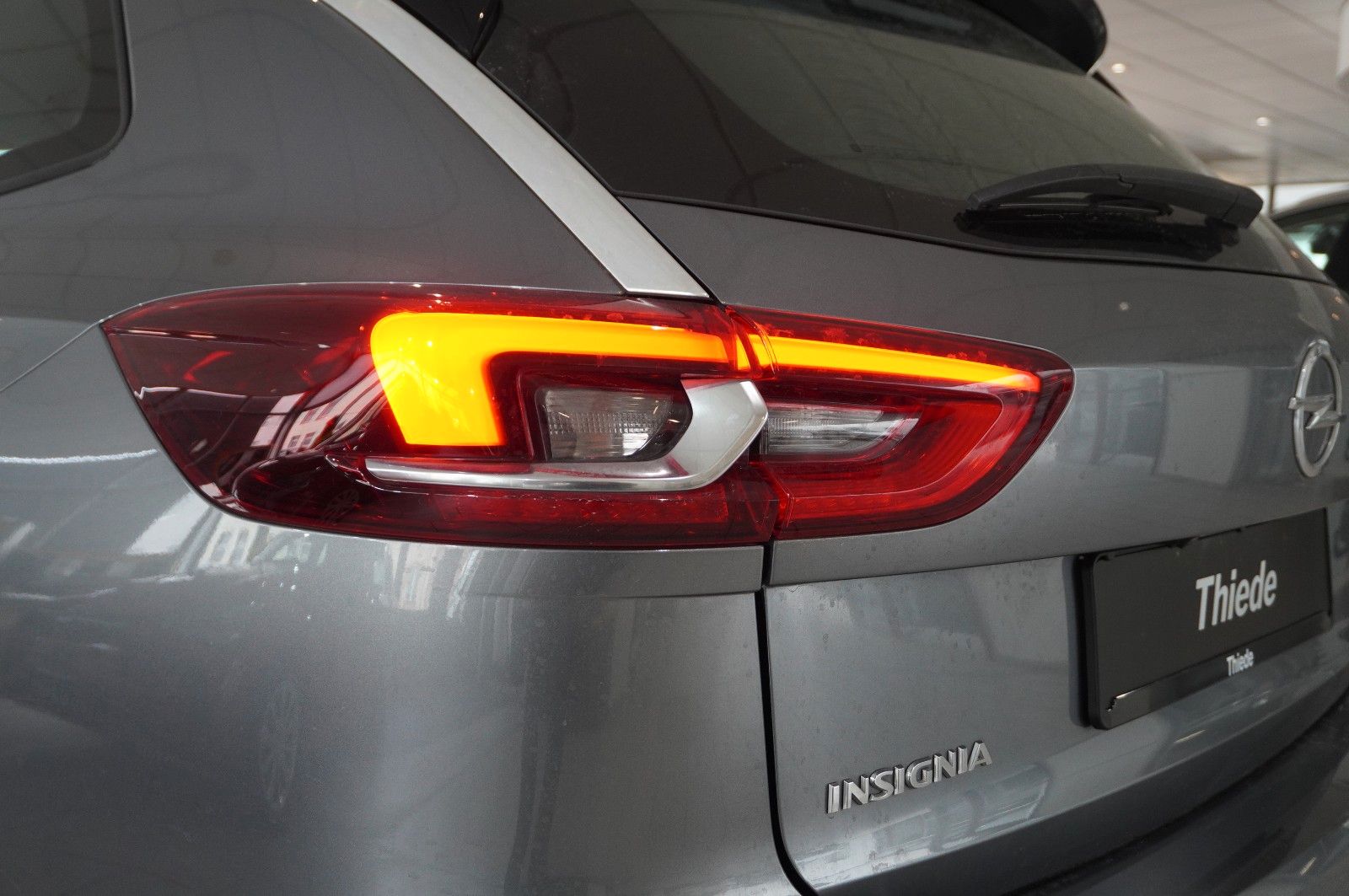 Fahrzeugabbildung Opel Insignia B ST 2.0D ELEGANCE NAVI/LED/KAMERA/AHK