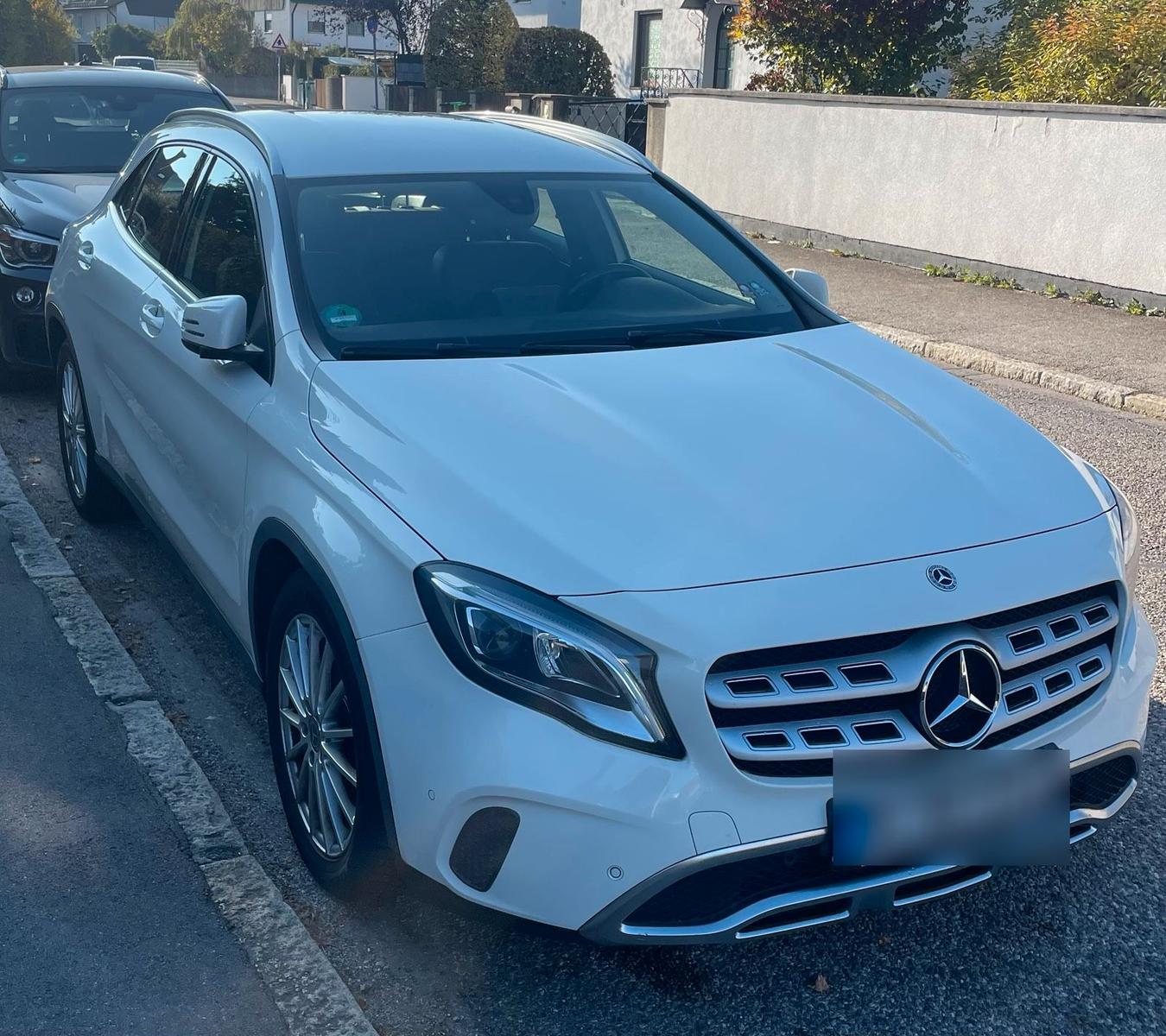 Mercedes-Benz GLA 180