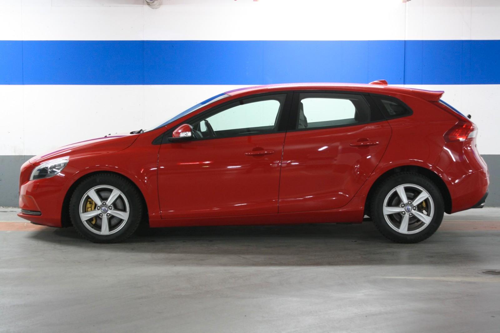 Volvo V40 6-Gang You! 1. Hand Scheckheft D4 Top!