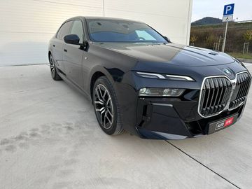 BMW 740 - 4