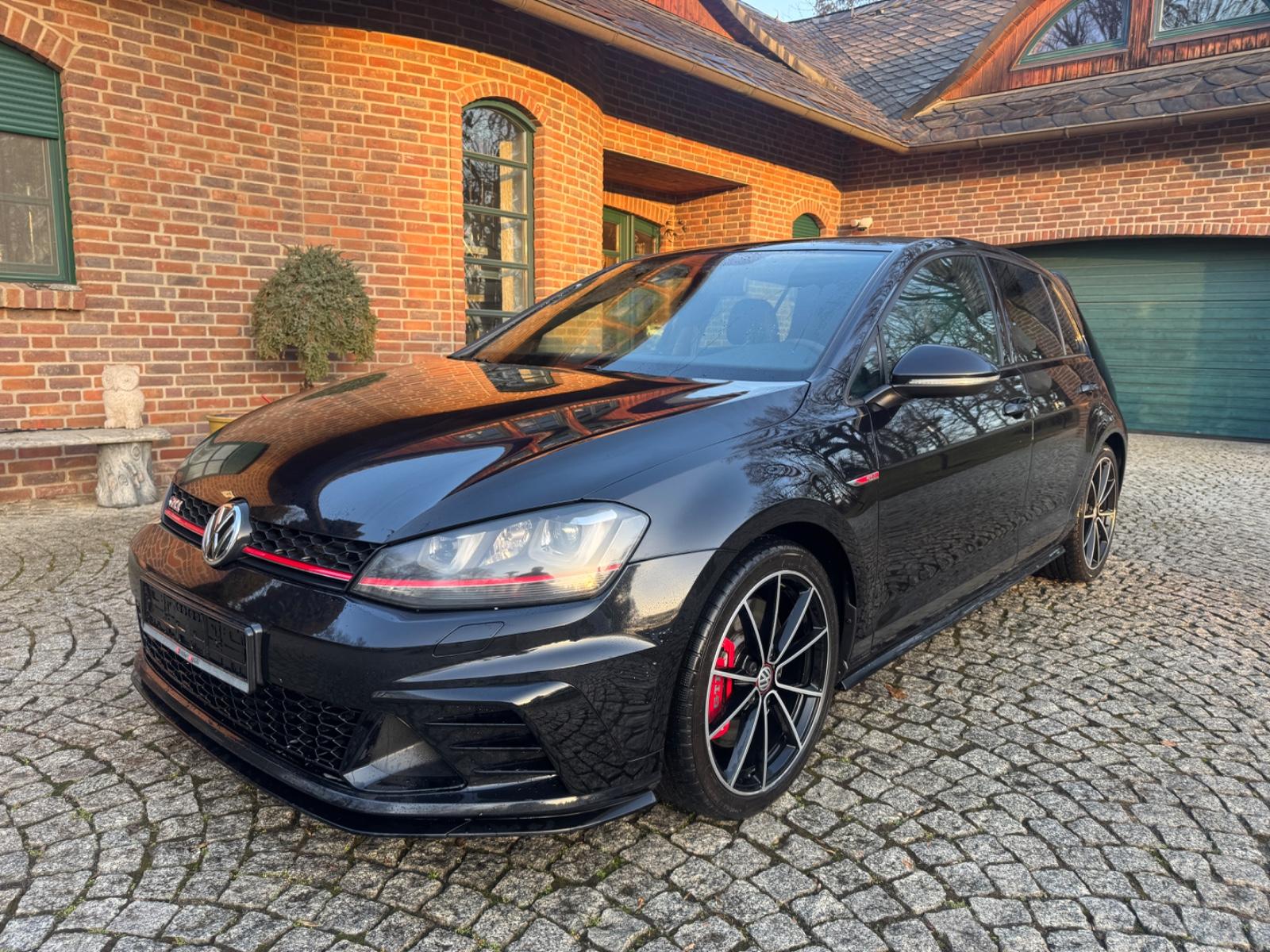 Volkswagen Golf VII Lim. GTI Clubsport BMT/LEDER/DSG/NAVI