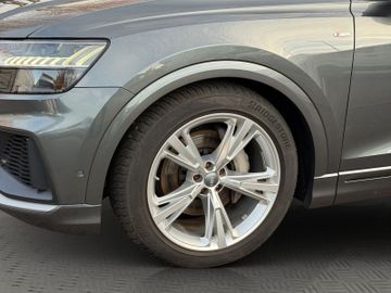 Audi Q8 - 8