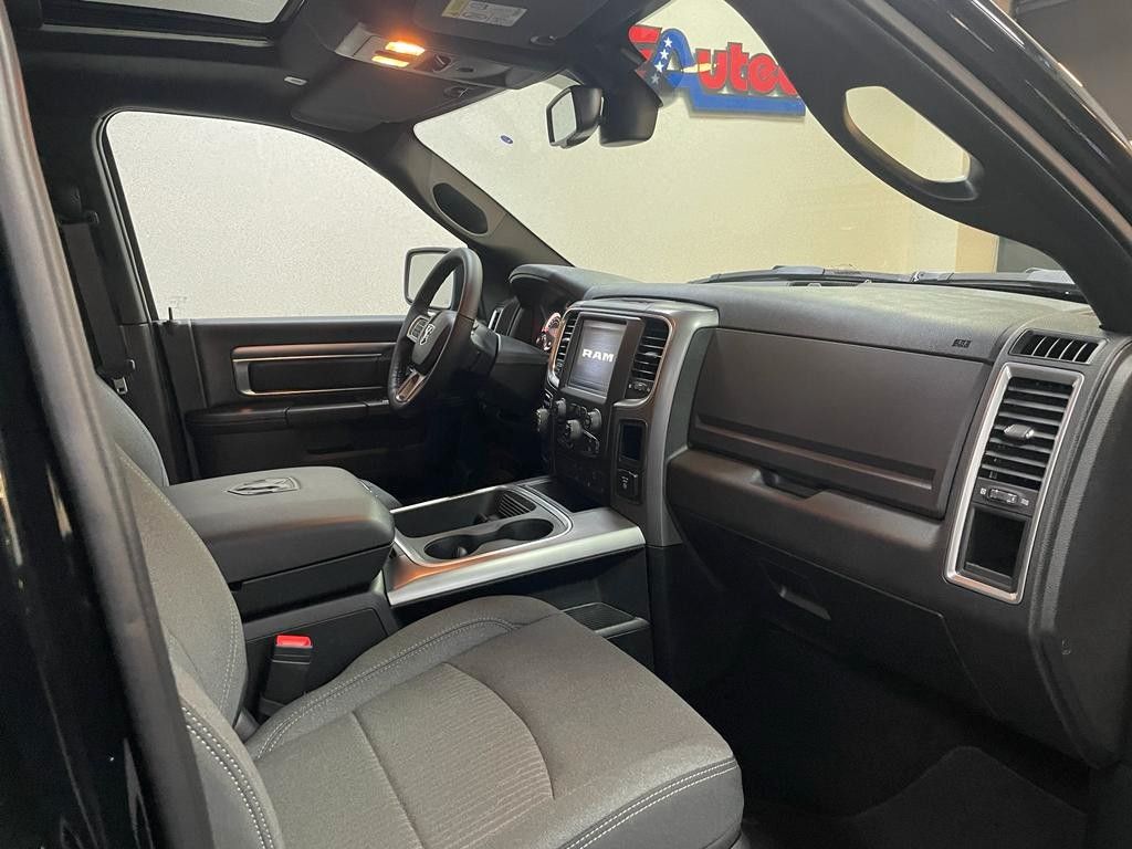 Fahrzeugabbildung Dodge 2023 WARLOCK CREW CAB HEMI 4x4 SOFORT!