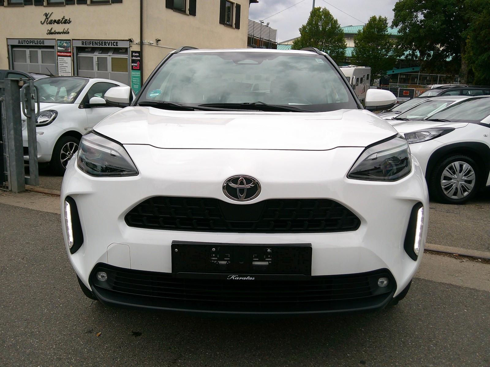 Toyota Yaris Cross Hybrid FWD Team Deutschland