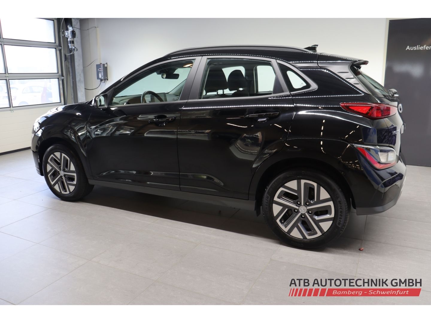 Fahrzeugabbildung Hyundai KONA Elektro Select 2WD 39,2kWh 96,2% SOH ACC Ap