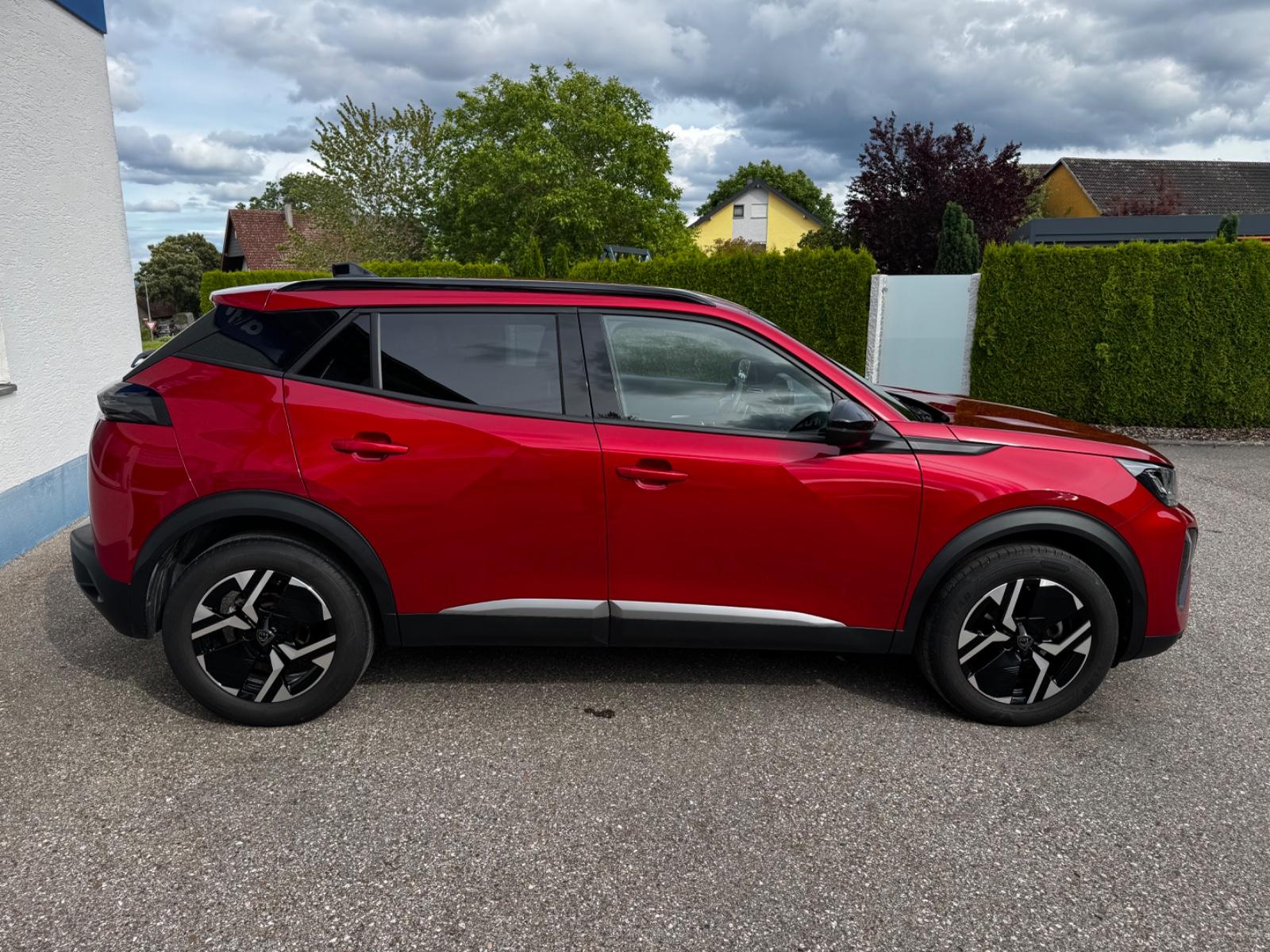 Peugeot 2008 Allure - PureTech - LED - RF. Kamera - SHZ