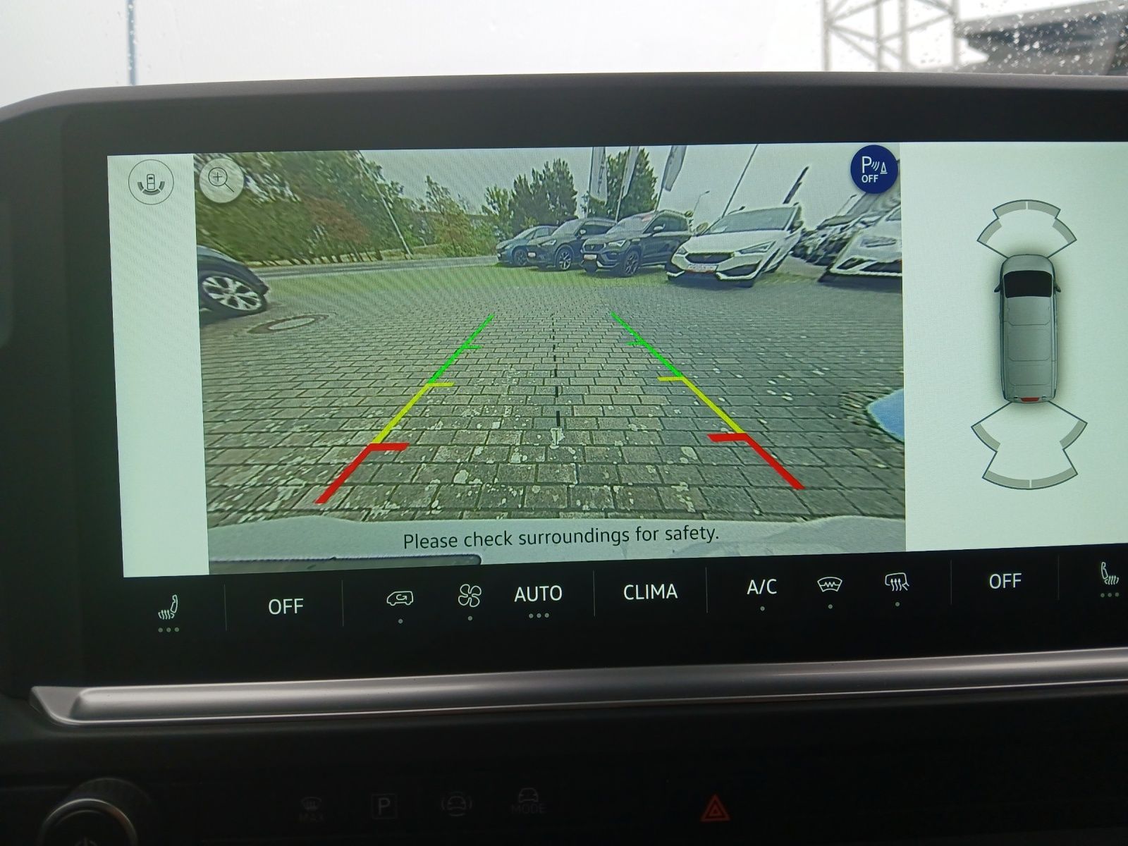 Fahrzeugabbildung Volkswagen T7 Transporter TDI Kasten Plus LR Kabine 5-Si RF