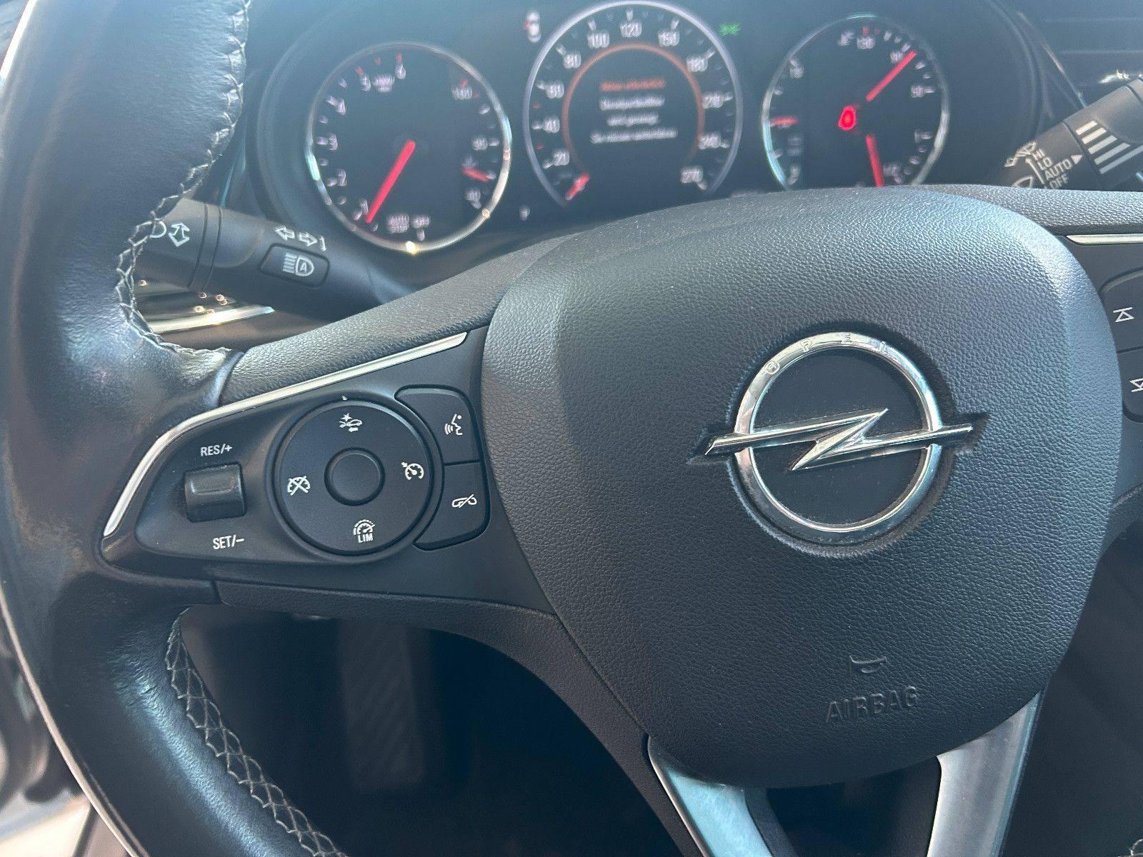 Opel Insignia AUTOMATIK+NAVIGATION+KAMERA+PDC+TEMPOM