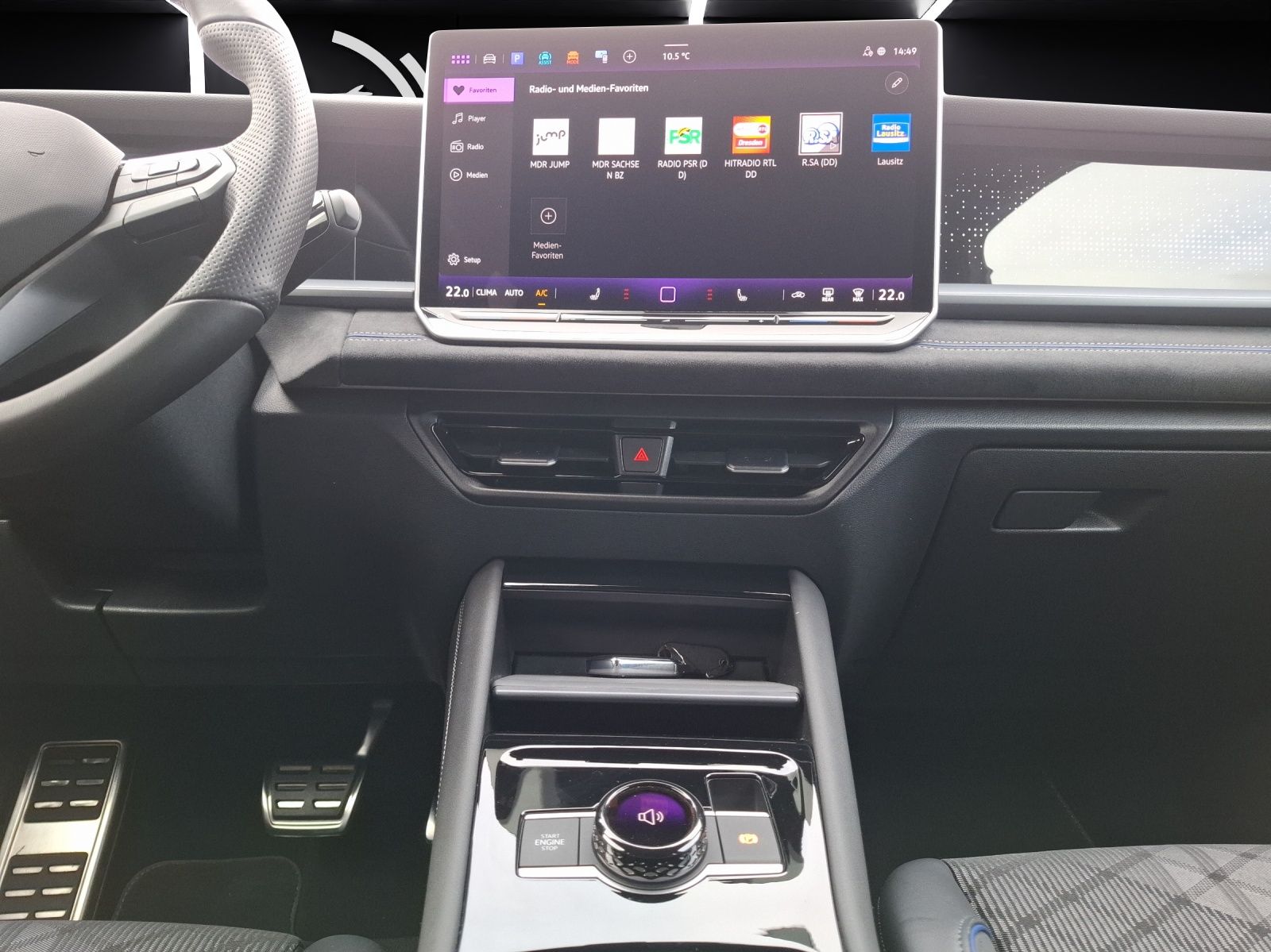 Fahrzeugabbildung Volkswagen Tayron TDI R-Line DSG 4M Matrix AHK Navi AID ACC