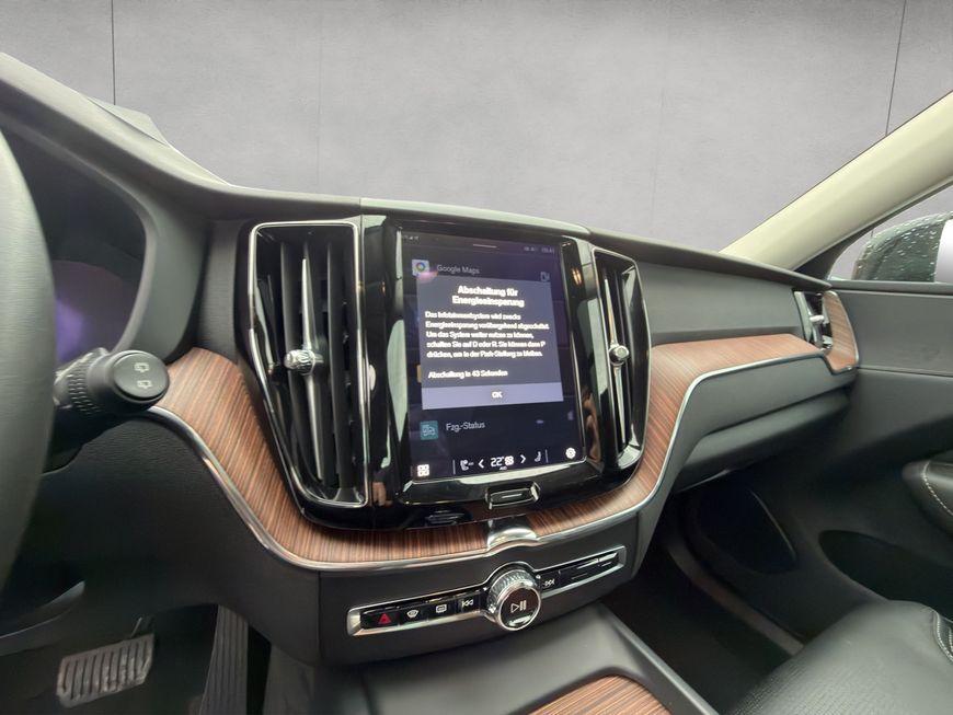 Volvo XC60 B4 B Plus Dark