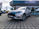 Mitsubishi Outlander Plug-in Hybrid PLUS Spirit 2.4 4WD - silberne Mitsubishi Plug-in Hybrid Outlander