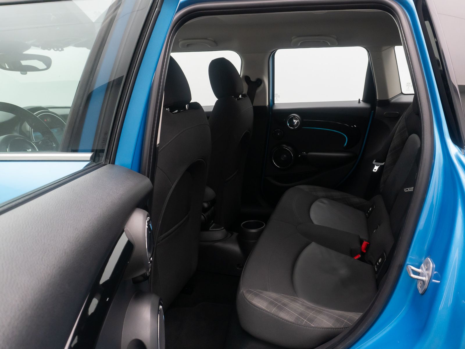 Fahrzeugabbildung MINI Cooper SD ACC HUD Kamera H/K Alarm Komfo