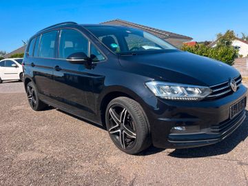 Volkswagen Touran - 4