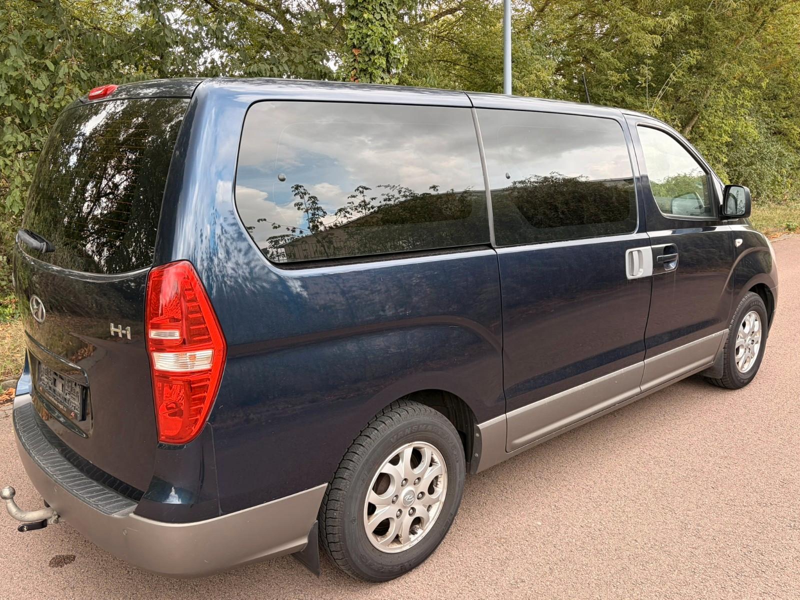 Hyundai H-1 8-Sitze/Klima/AHK!