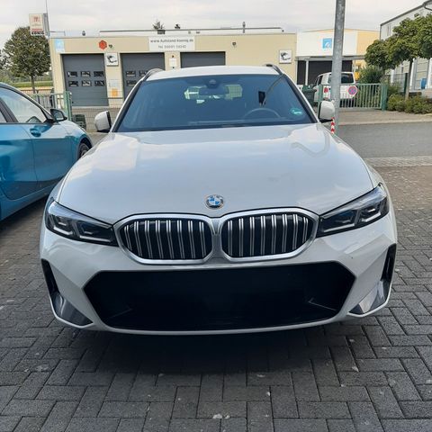 BMW 320i Kombi Autom. M-Sport LED-NAVI-18"Alu-Kamera