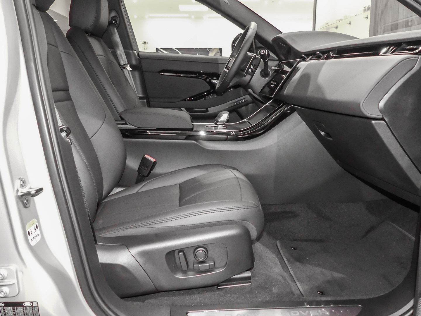 Land Rover Range Rover Evoque Dynamic SE D200 Mild-Hybrid L imagem 3