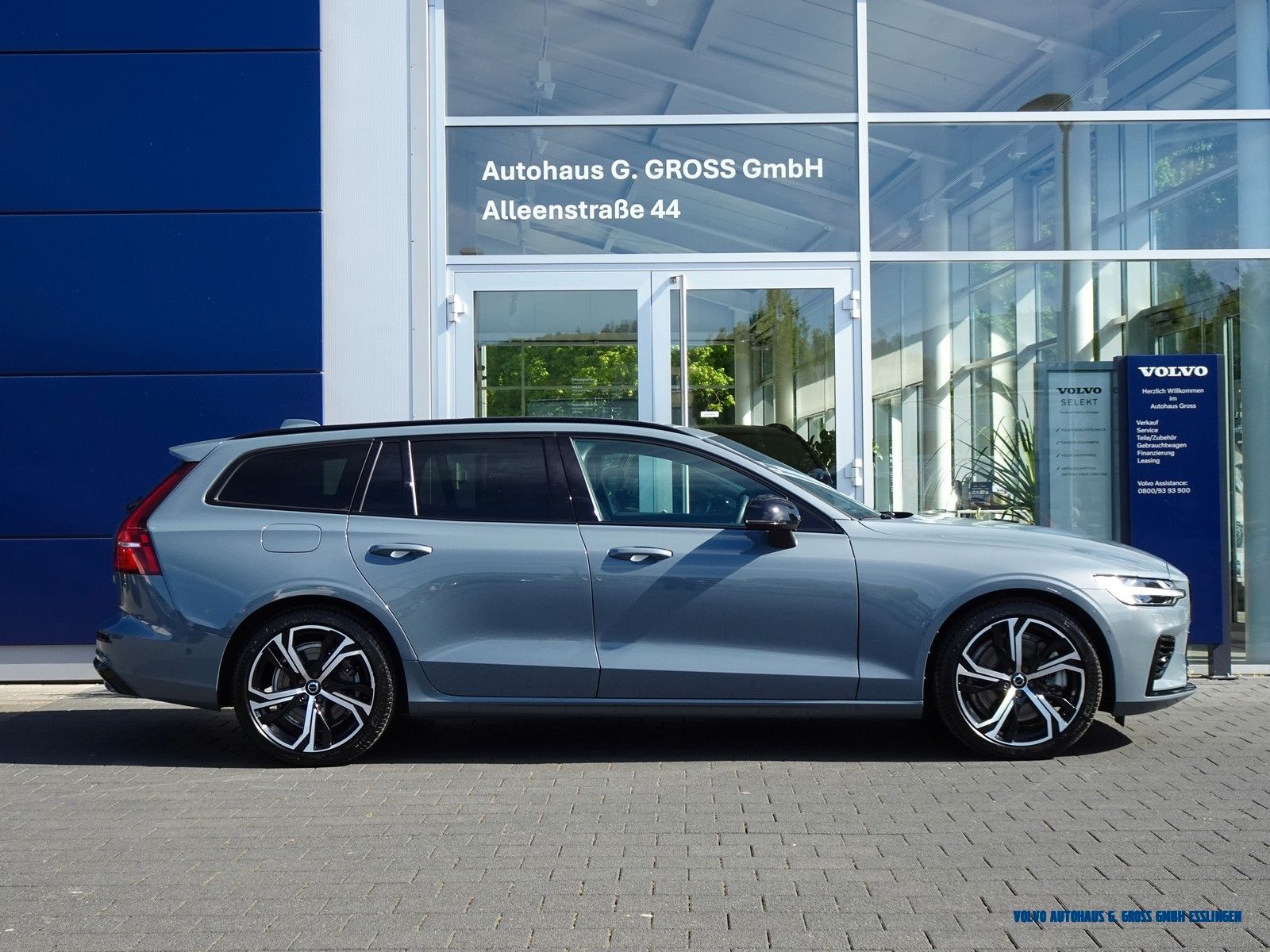 Volvo V60 T6 AWD Recharge Geartronic Plus Dark foto 3