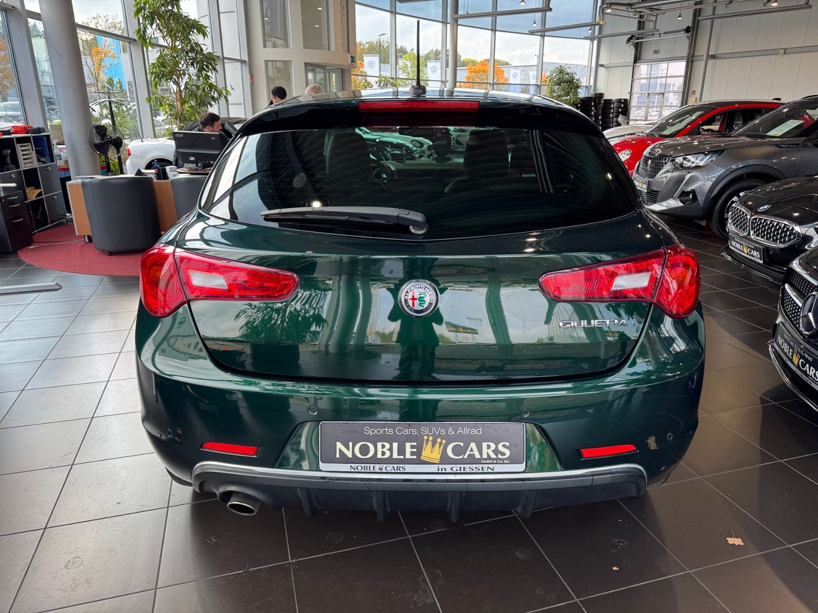 Fahrzeugabbildung Alfa Romeo Giulietta LUSSO Super XEN NAV SHZ PDC LEDER