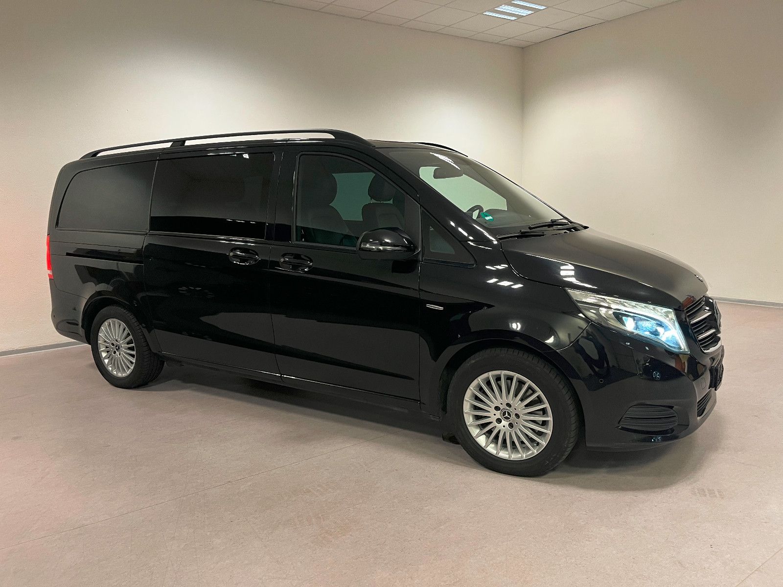Mercedes Mercedes-Benz V 250 d lang Avantgarde*7-Sitze/Lede