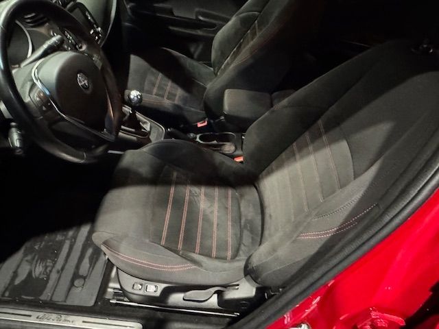 Fahrzeugabbildung Alfa Romeo Giulietta Sprint KLIMA NAVI ALU SHZ