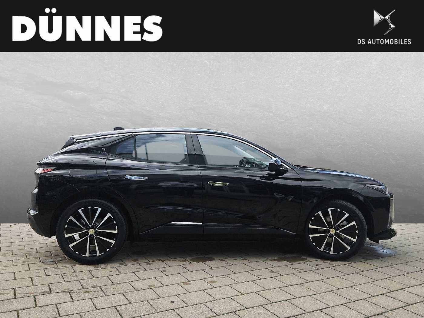 DS Automobiles N°4 E-Tense JULES VERNE Alcantara