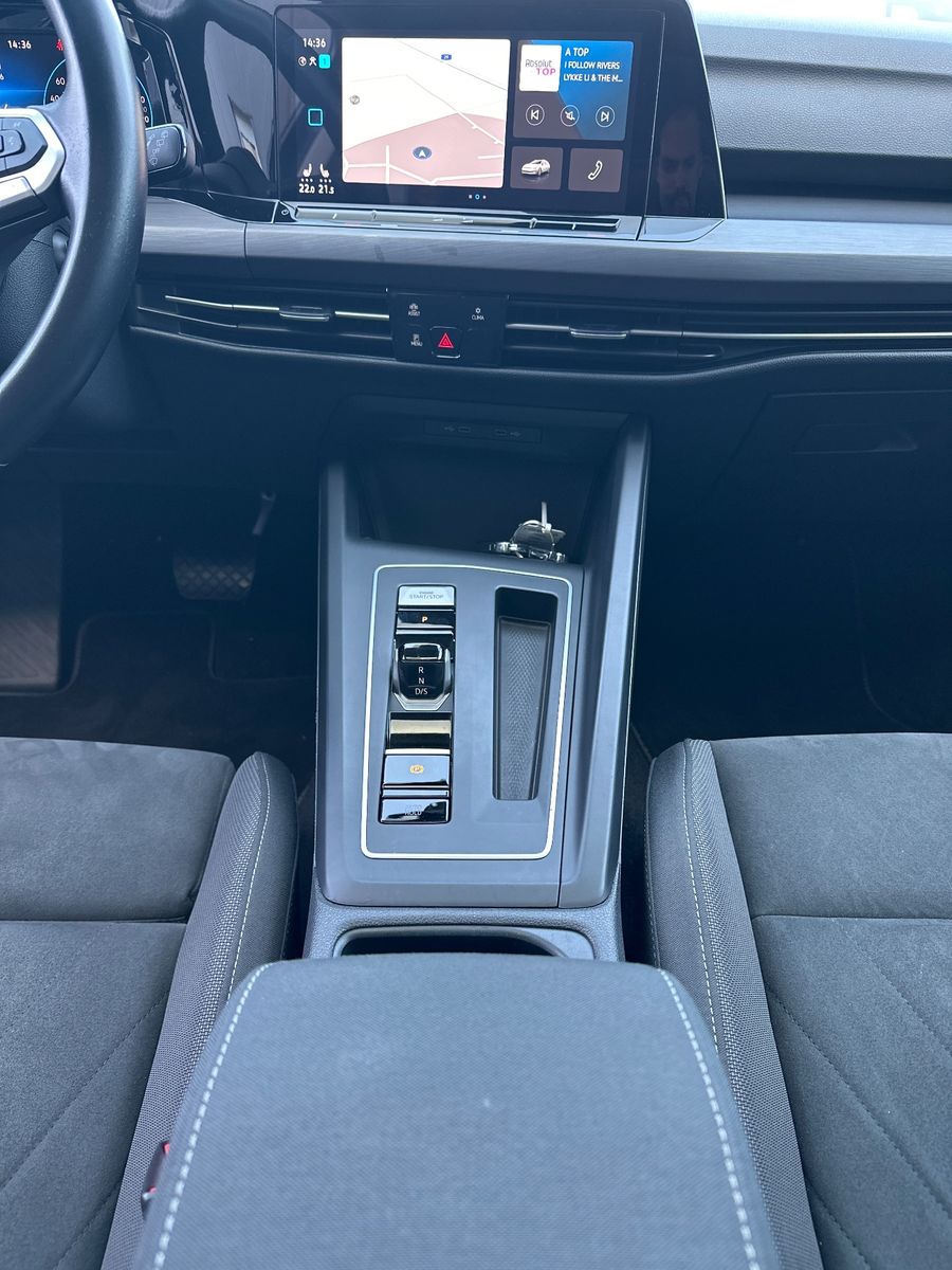 Fahrzeugabbildung Volkswagen Golf Variant 2.0 TDI DSG Style NAV+LED+PANO+AHK