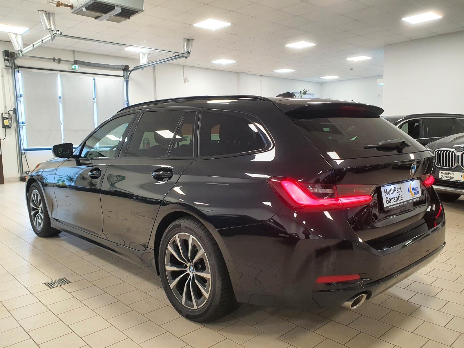 BMW 318d/Aut/WidscrDispl/LEDerSportStz/AHK/HarmKard