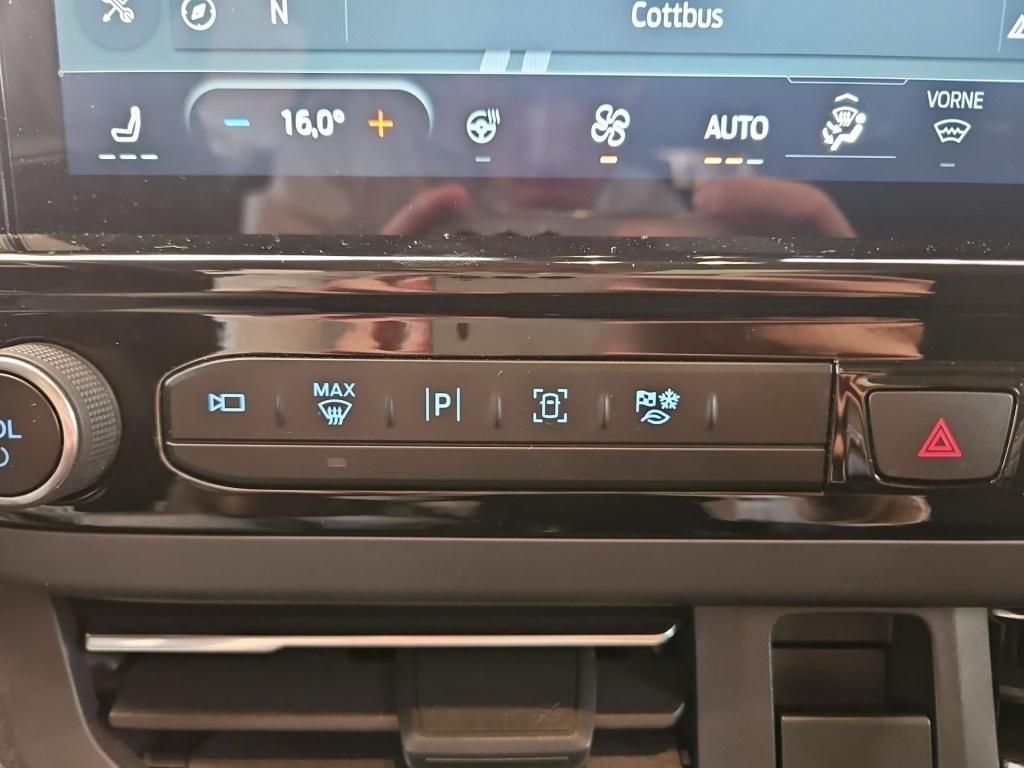 Fahrzeugabbildung Ford Tourneo Custom Titanium X 8 Sitze Pano 4xSitzhzg