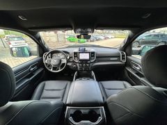 Fahrzeugabbildung Dodge RAM 1500 5,7L V8 Hemi 4x4 AHK Navi Leder Kamera