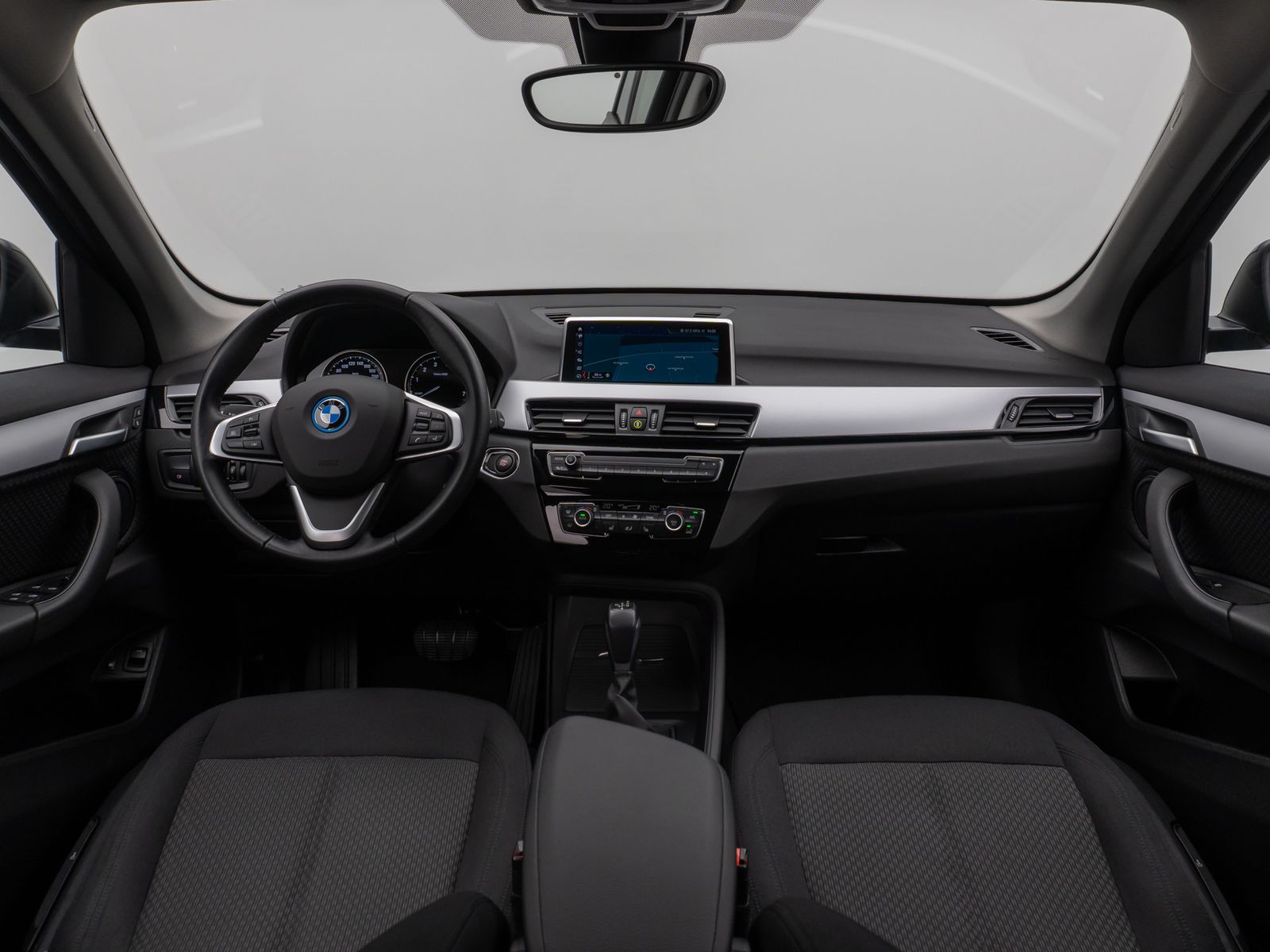 Fahrzeugabbildung BMW X1 xD25e DAB PDC Navi Lordos Geschwindigkeitsre