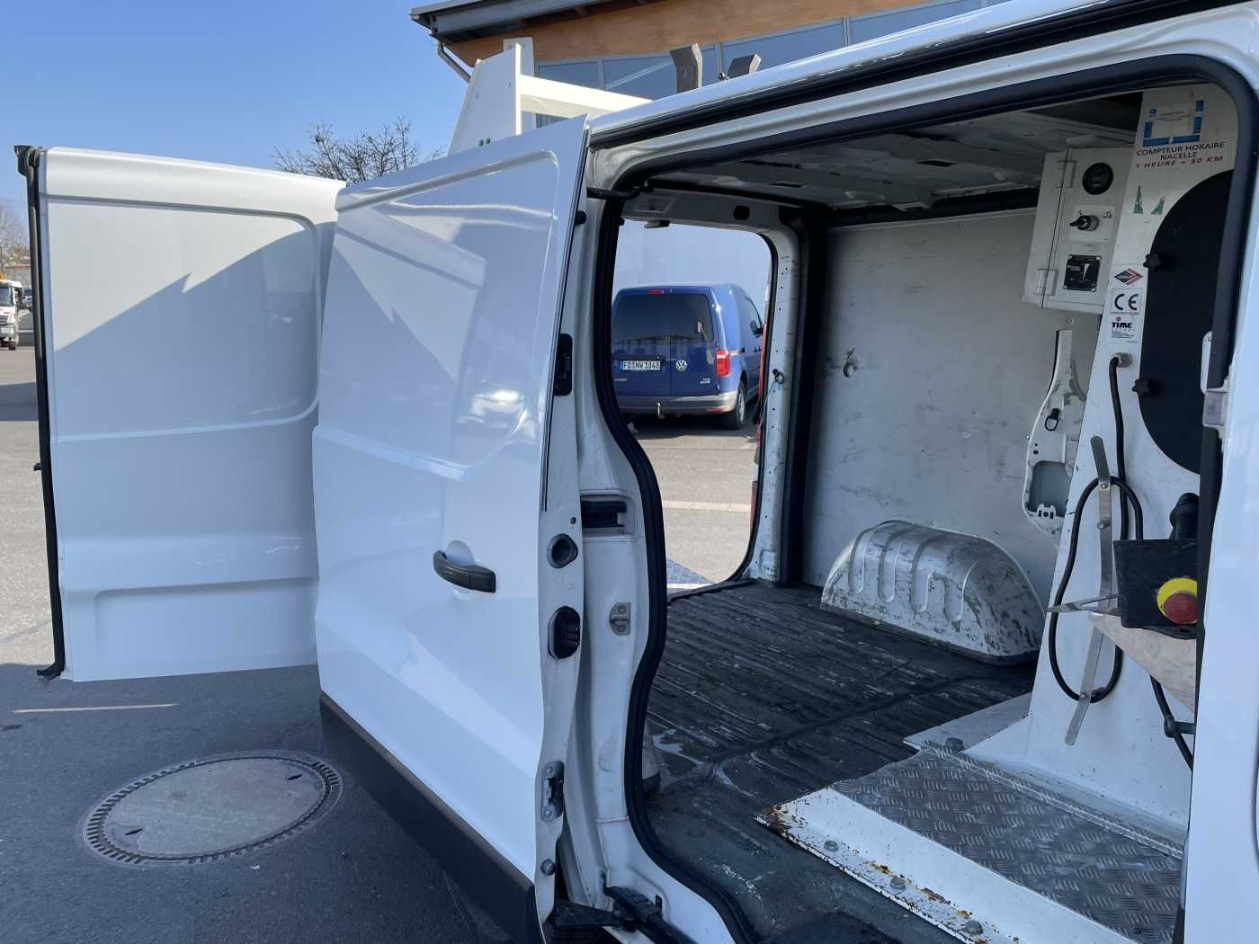 Fahrzeugabbildung Renault Trafic dCi 120 L1H1 / TIME France ETL 21 8m