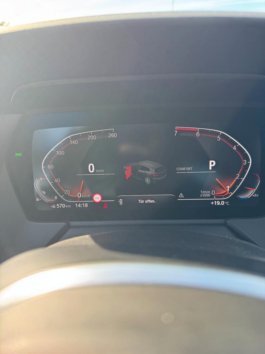 BMW 118 i M Sport M, Schiebedach, Notbremsassistent, миниатюра 10