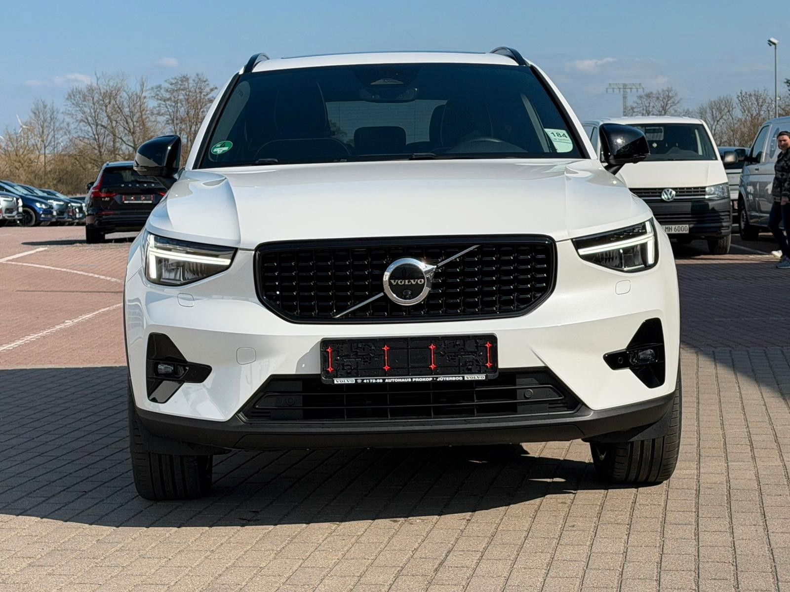 Fahrzeugabbildung Volvo XC40 B4 AWD Ultimate Dark*PANO*STDHZG*360°*ACC