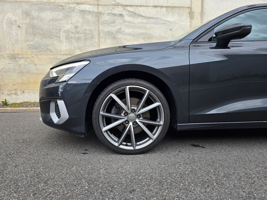 AUDI A3 Sportback Advanced 2.0 TDI S-Tronic Sport 19" AUDI A3 Sportback Advanced 2.0 TDI S-Tronic Sport 19"