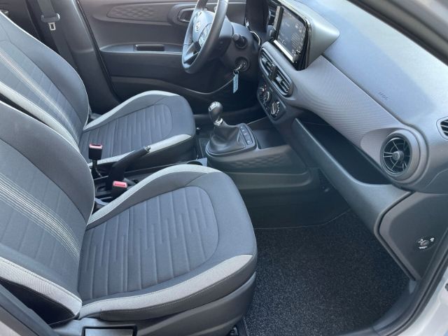 Fahrzeugabbildung Hyundai i10 1.0 Edition 30 Klimaanlage, Sitzheizung, DAB